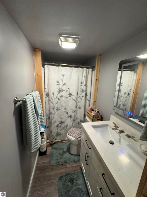 Image 16 of property listing at 5347 Oak Drive, Alger, MI 48610