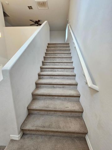 2212 W Betty Elyse Lane, Phoenix, AZ 85023