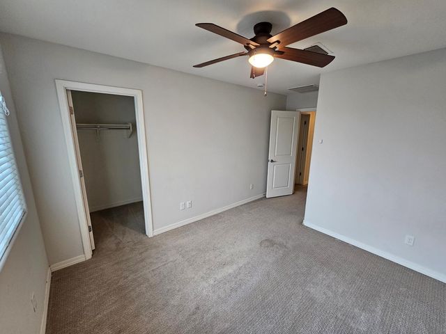 2212 W Betty Elyse Lane, Phoenix, AZ 85023