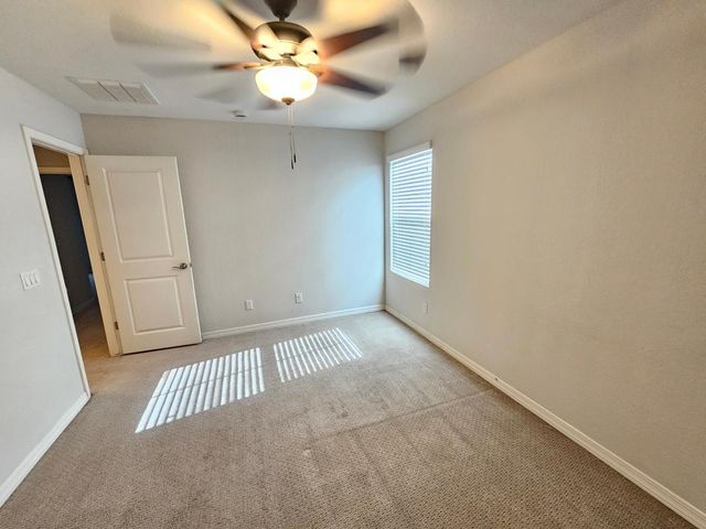 2212 W Betty Elyse Lane, Phoenix, AZ 85023