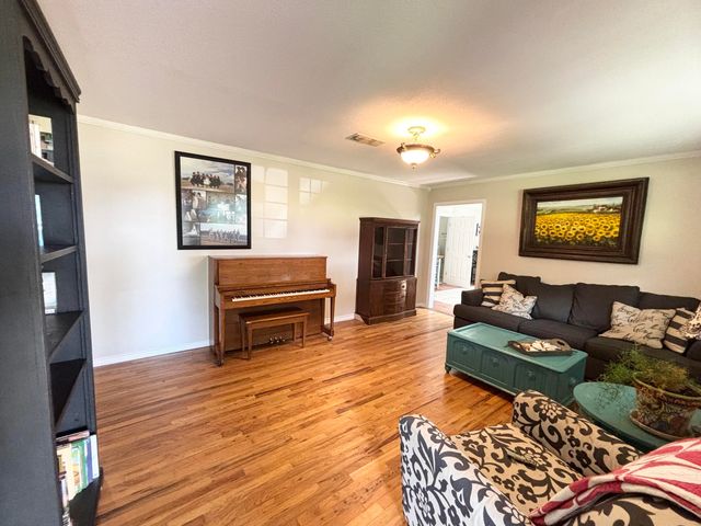 1810 FM788, Plainview, TX 79072