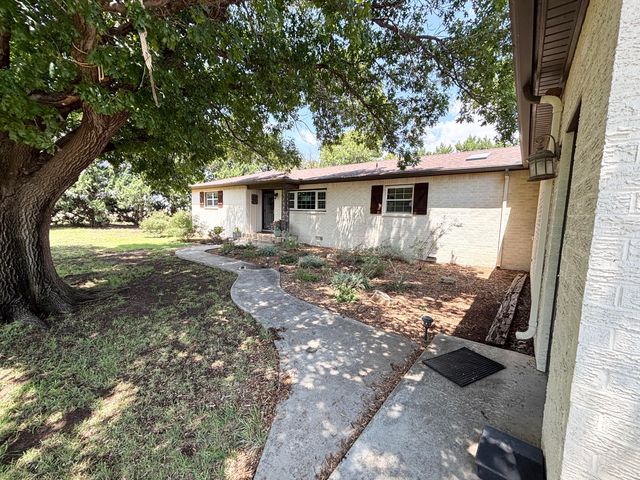 1810 FM788, Plainview, TX 79072