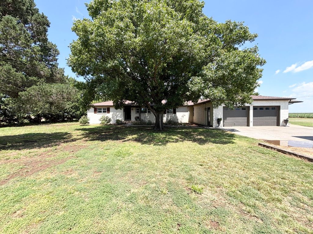 1810 FM788, Plainview, TX 79072