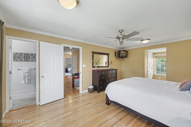 49 Hampton Drive, Freehold, NJ 07728