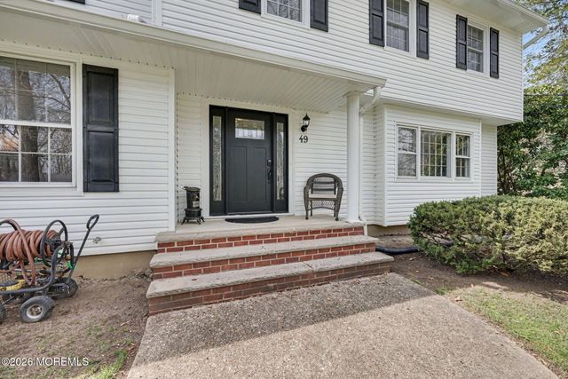 49 Hampton Drive, Freehold, NJ 07728