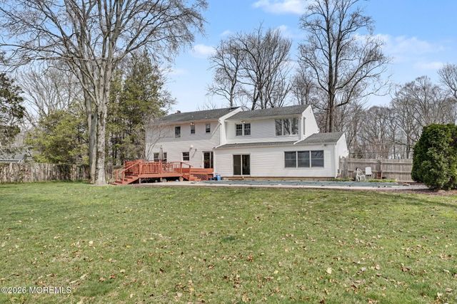 49 Hampton Drive, Freehold, NJ 07728