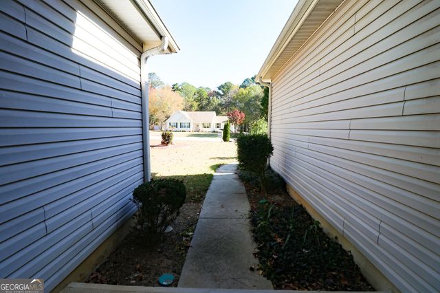 25 Chemin Place, Sharpsburg, GA 30277