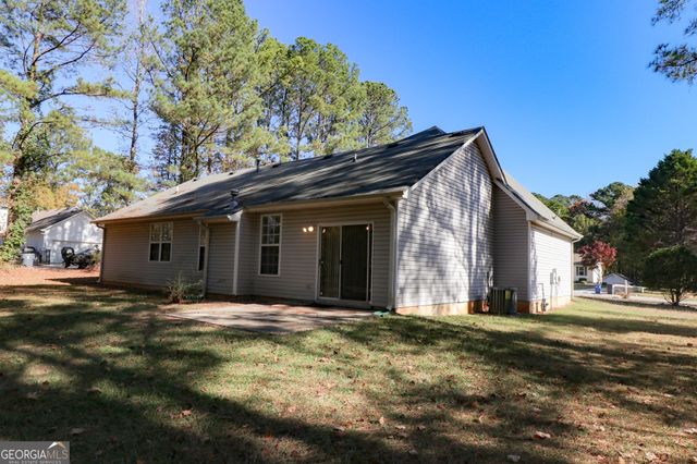 25 Chemin Place, Sharpsburg, GA 30277