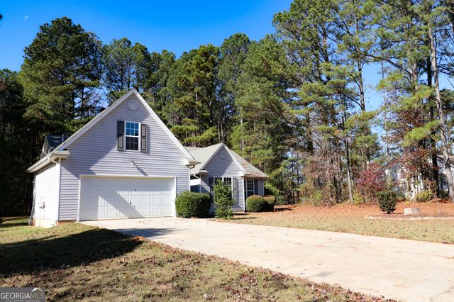 25 Chemin Place, Sharpsburg, GA 30277