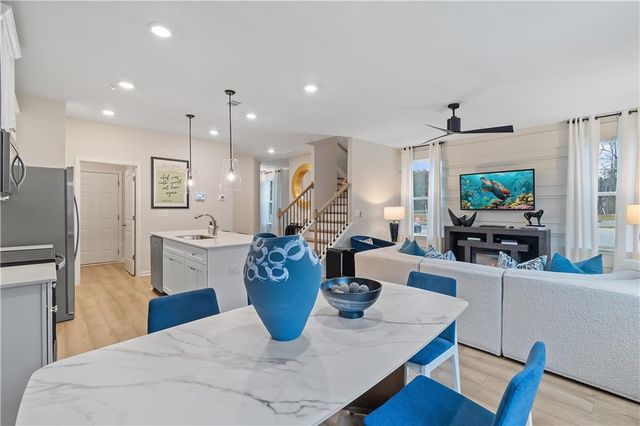 911 Tiger Way, Riverdale, GA 30296