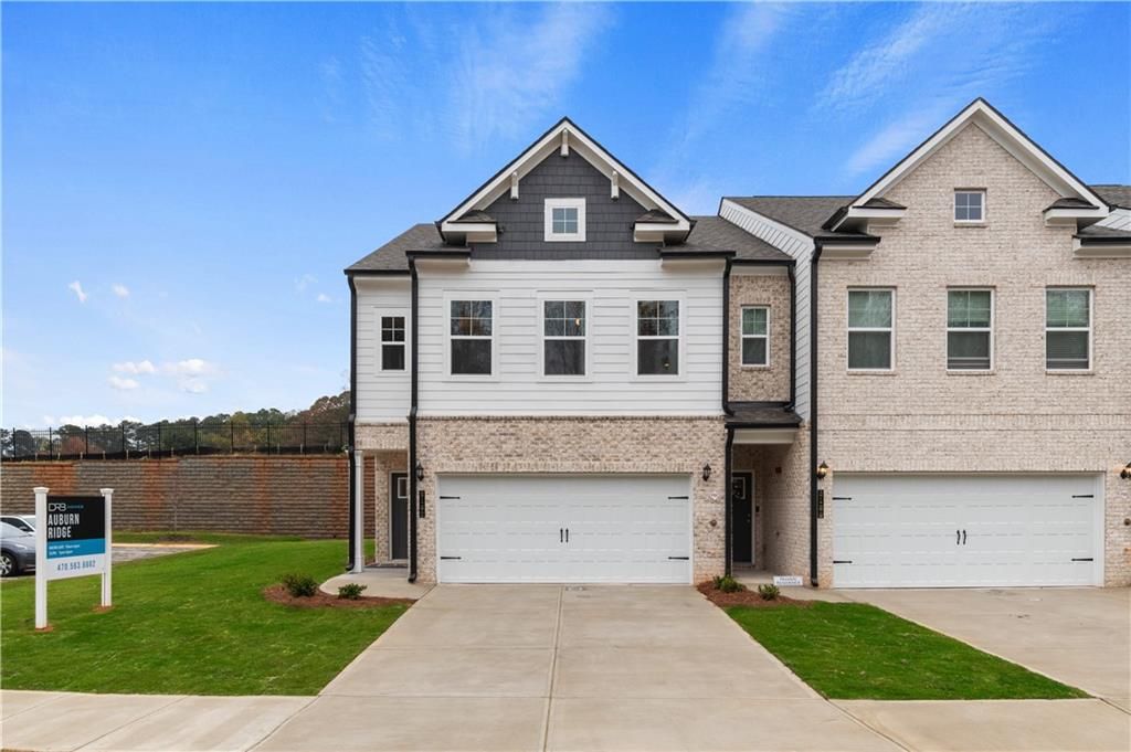 911 Tiger Way, Riverdale, GA 30296