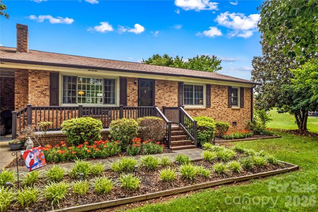 132 Polly Drive, Statesville, NC 28625