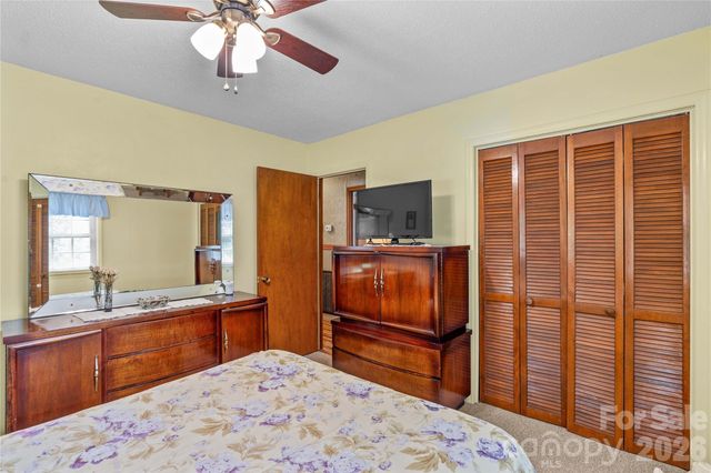 132 Polly Drive, Statesville, NC 28625