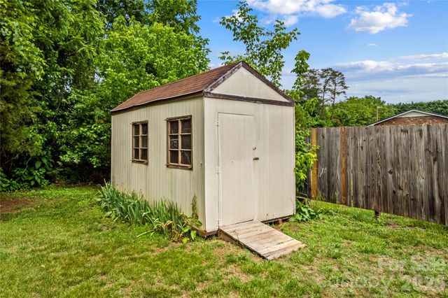 132 Polly Drive, Statesville, NC 28625
