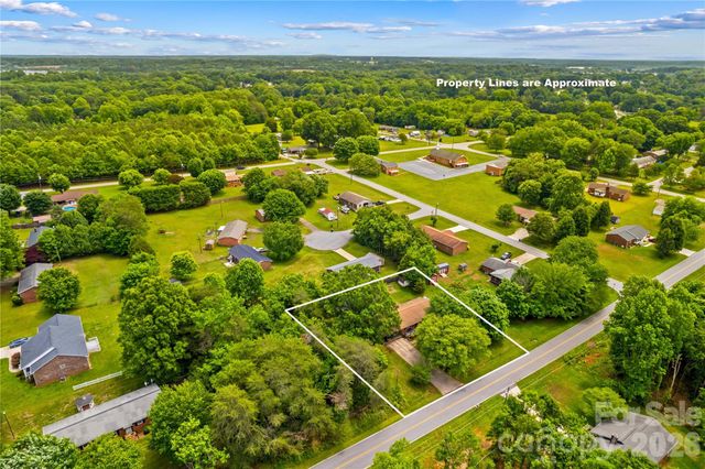 132 Polly Drive, Statesville, NC 28625