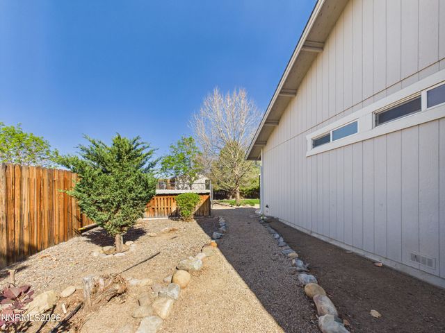 2274 Soar Drive, Sparks, NV 89441