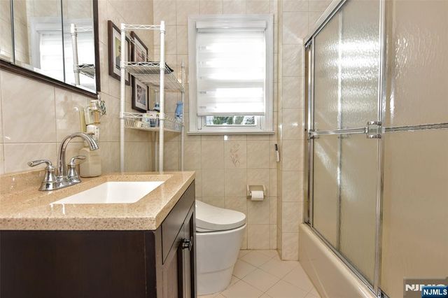 315 Myers Avenue, Hasbrouck Heights, NJ 07604