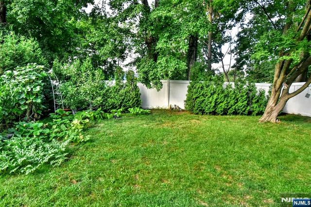315 Myers Avenue, Hasbrouck Heights, NJ 07604