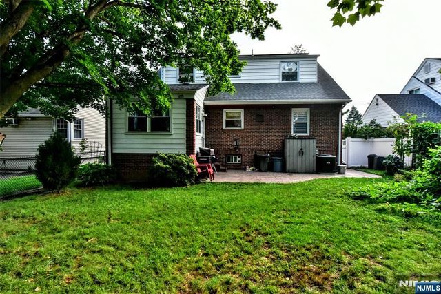 315 Myers Avenue, Hasbrouck Heights, NJ 07604