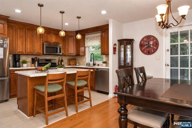 315 Myers Avenue, Hasbrouck Heights, NJ 07604