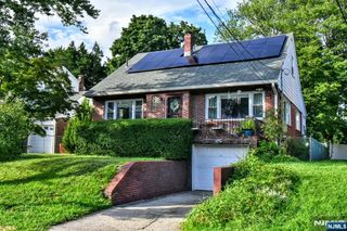 315 Myers Avenue, Hasbrouck Heights, NJ 07604