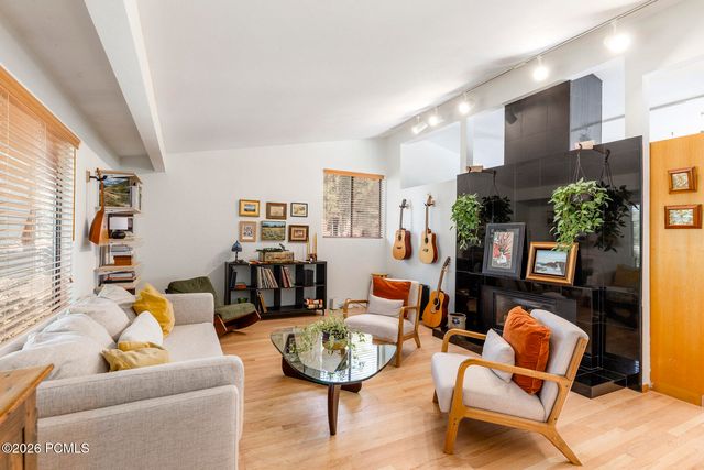 7717 S 3500 East, Cottonwood Heights, UT 84121