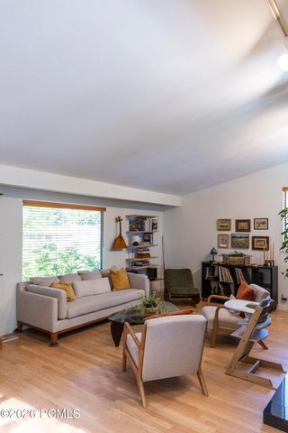 7717 S 3500 East, Cottonwood Heights, UT 84121