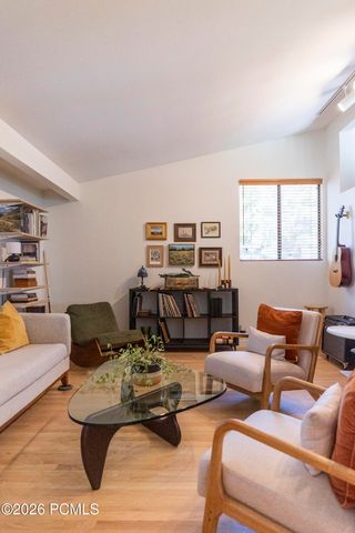 7717 S 3500 East, Cottonwood Heights, UT 84121