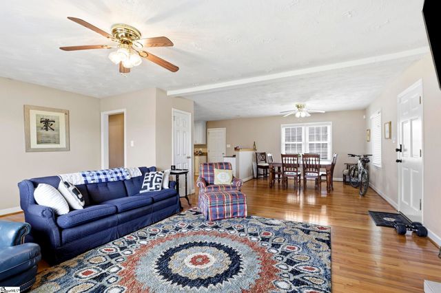 109 Palmetto Street, Cowpens, SC 29330