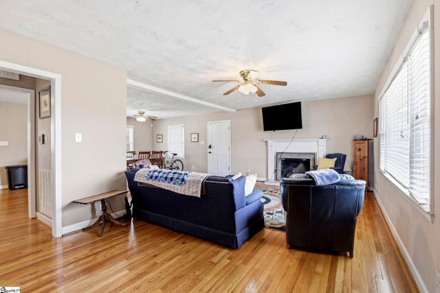 109 Palmetto Street, Cowpens, SC 29330