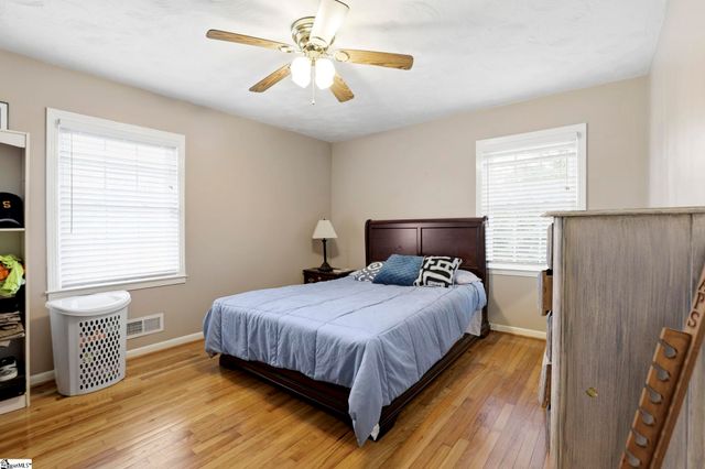 109 Palmetto Street, Cowpens, SC 29330