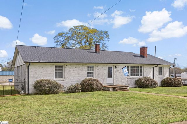 109 Palmetto Street, Cowpens, SC 29330