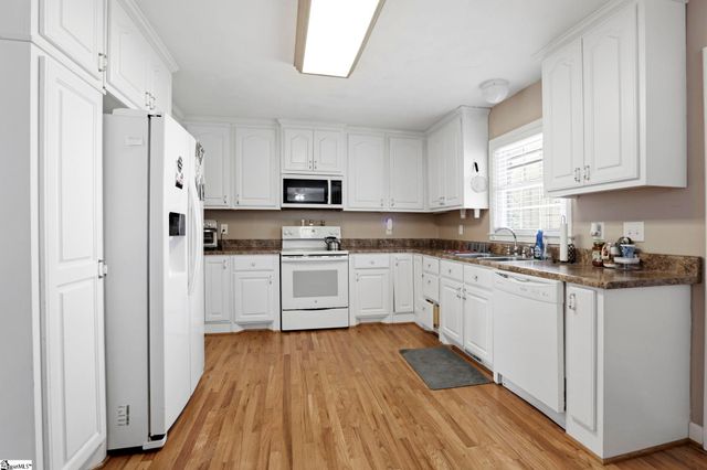 109 Palmetto Street, Cowpens, SC 29330