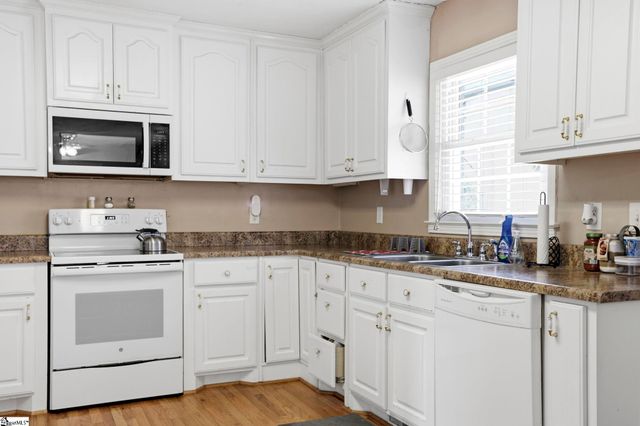 109 Palmetto Street, Cowpens, SC 29330