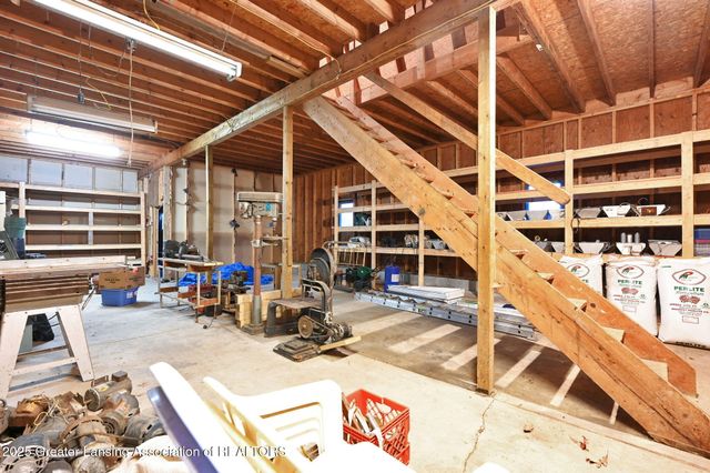 11191 W Chadwick Road, Eagle, MI 48822