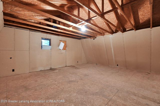 11191 W Chadwick Road, Eagle, MI 48822