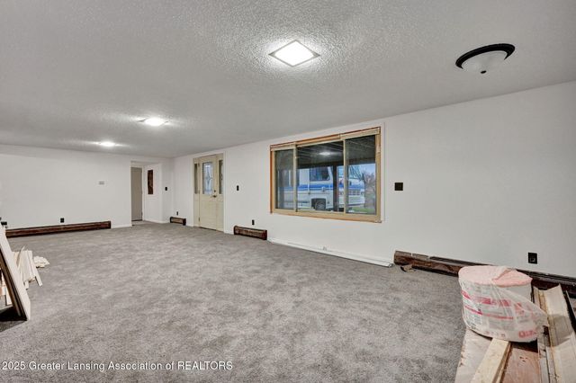 11191 W Chadwick Road, Eagle, MI 48822