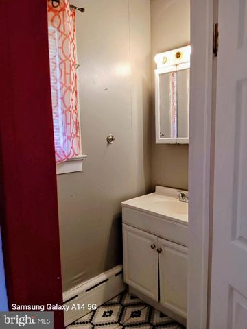334 CRAVEN AVE, Salem, NJ 08079