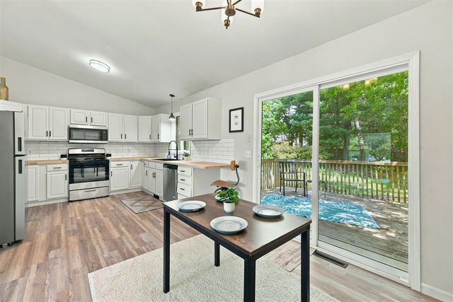 2046 N Roberts Road, Muskegon, MI 49445
