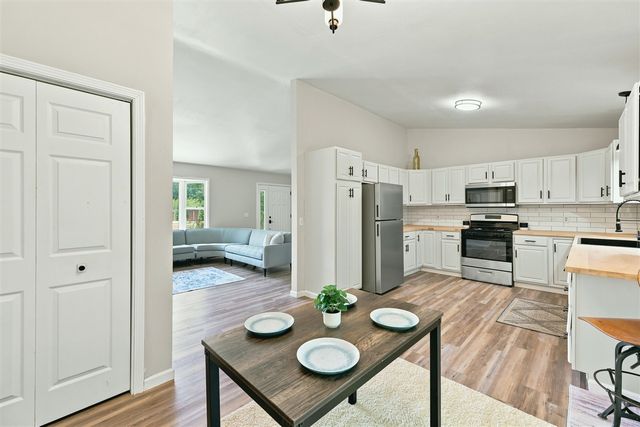 2046 N Roberts Road, Muskegon, MI 49445