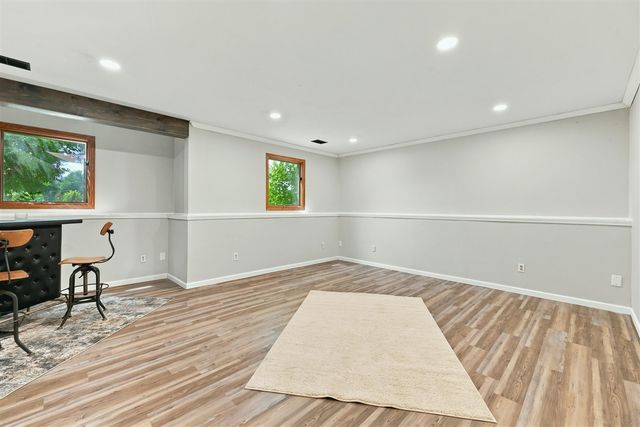 2046 N Roberts Road, Muskegon, MI 49445