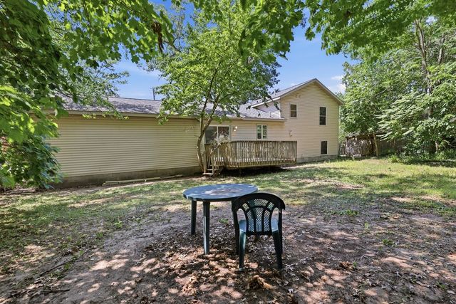 2046 N Roberts Road, Muskegon, MI 49445