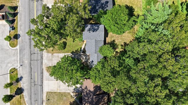 2046 N Roberts Road, Muskegon, MI 49445
