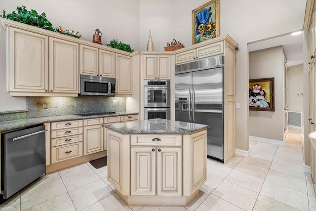 61 St George Place, Palm Beach Gardens, FL 33418