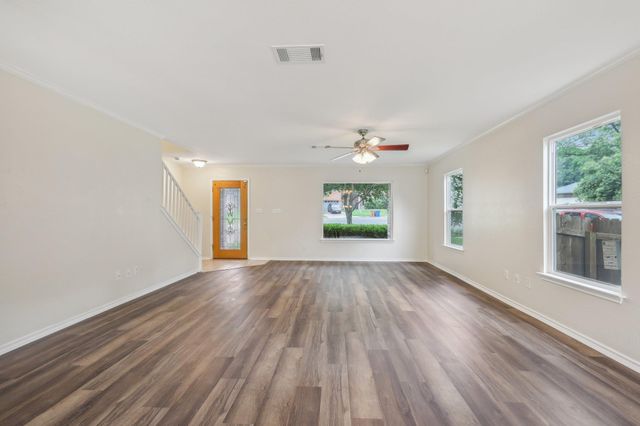 8313 Steamline CIR, Austin, TX 78745