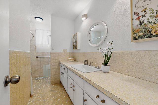 1110 Ranchero Road, Bosque Farms, NM 87068