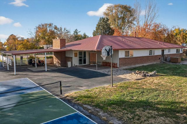 1110 Ranchero Road, Bosque Farms, NM 87068