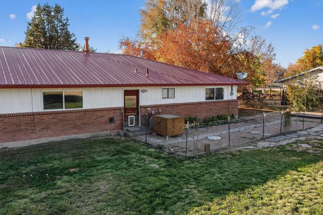 1110 Ranchero Road, Bosque Farms, NM 87068