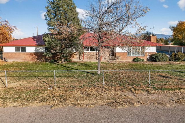 1110 Ranchero Road, Bosque Farms, NM 87068