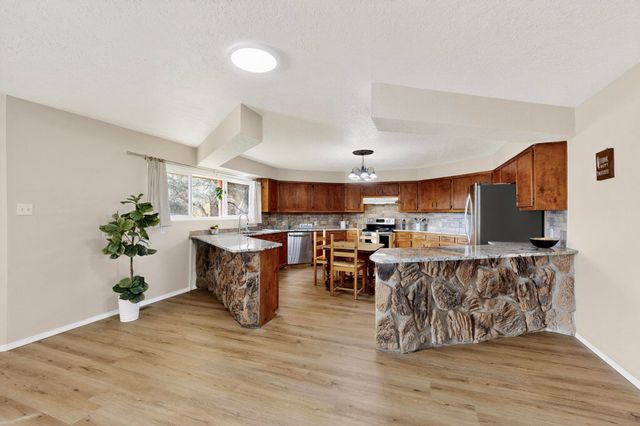 1110 Ranchero Road, Bosque Farms, NM 87068